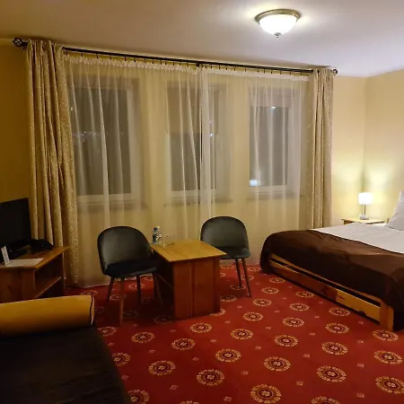 Hotel Klodzko 호텔 쿠드즈코