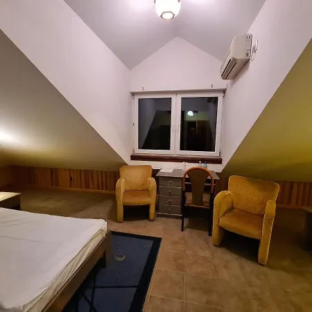 Hotel Klodzko 3* 쿠드즈코